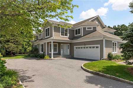 57 Club Pointe Drive White Plains, NY 10605