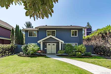 2028 W 43rd Avenue Vancouver, BC V6M 2C9
