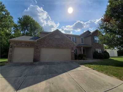 830 Quillen Court Avon, IN 46123