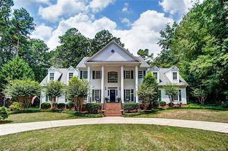 4518 Glen Oaks Dr Matthews, NC 28104