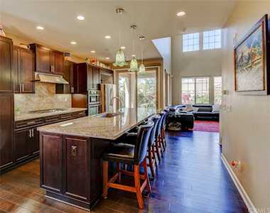 22 Gardenia Lake Forest, CA 92630