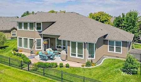 2211 E Beatrice Meridian, ID 83642
