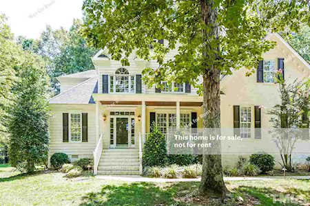 609 Crossway Lane Holly Springs, NC 27540