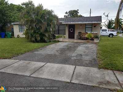 2401 SW 45th Ave Fort Lauderdale, FL 33317