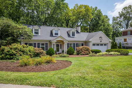3720 Edmond Ln Louisville, KY 40207