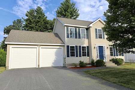12 Bufton Farm Rd Clinton, MA 01510