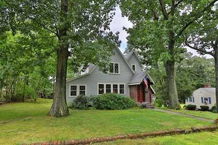 48 Winthrop Ave Reading, MA 01867