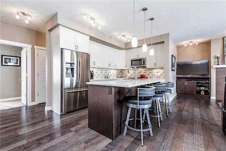 101 Cranbrook Villa(s) SE Calgary, AB T3M 1Z3