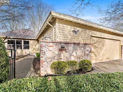 7495 SW Lakeside Dr Wilsonville, OR 97070