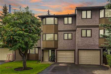 23 Glamis Drive SW #56 Calgary, AB T3E 6S3