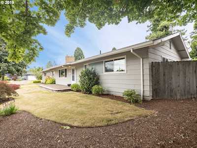 1600 SW Dellwood Ave Portland, OR 97225