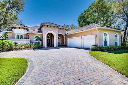 6236 Kingbird Manor Drive Lithia, FL 33547