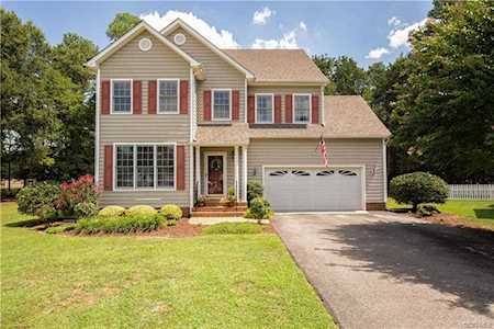 524 Greenside Ct Chester, VA 23836