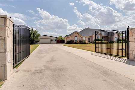 521 N Hardeman Circle Justin, TX 76247