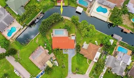 6933 Bayshore Drive Lake Worth, FL 33462