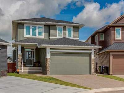 25 Evansglen Place NW Calgary, AB T3P 0P5
