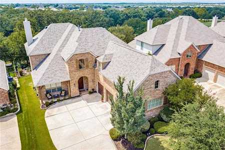 1741 Meadows Avenue Lantana, TX 76226
