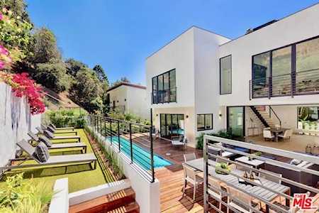 2044 Benedict Canyon Drive Beverly Hills, CA 90210
