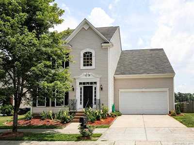 7913 Bridgegate Dr Huntersville, NC 28078