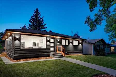 36 Armstrong Crescent SE Calgary, AB T2J 0X3