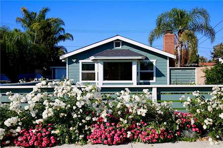 282 E 20th Street Costa Mesa, CA 92627