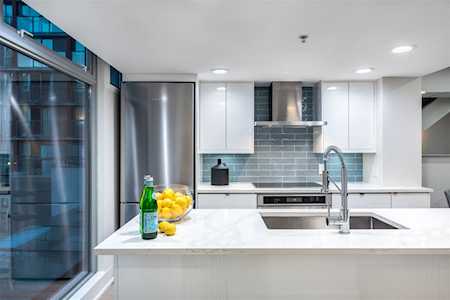1255 Seymour Street #312 Vancouver, BC V6B 0H1