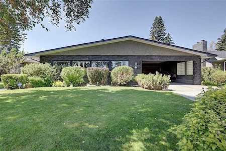 4711 14A Street SW Calgary, AB T2T 3Y5