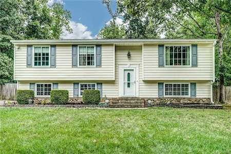 10202 Brookmont Dr Richmond, VA 23233