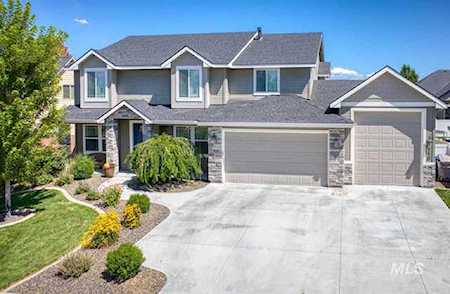 550 N Pringlewood Place Star, ID 83669