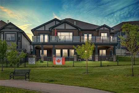 149 Kingsbridge Way SE Airdrie, AB T4A 0M6
