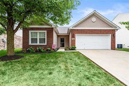 6704 Locust Grove Drive Indianapolis, IN 46237
