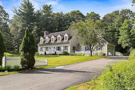 57 Candlestick Rd North Andover, MA 01845