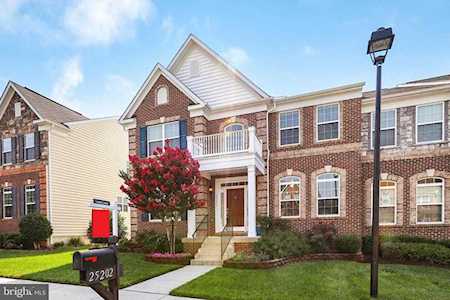 25202 Crested Wheat Dr Aldie, VA 20105