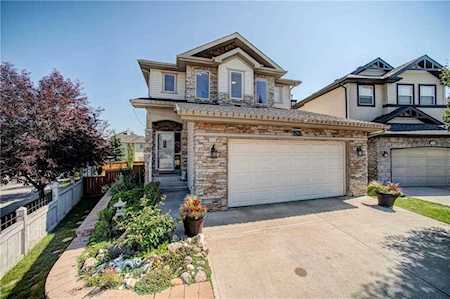 202 Kincora Bay NW Calgary, AB T3R 1L5