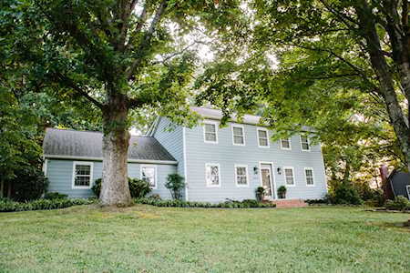 10001 Roxbury Point Knoxville, TN 37922