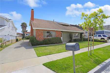 17192 Sandra Lee Lane Huntington Beach, CA 92649