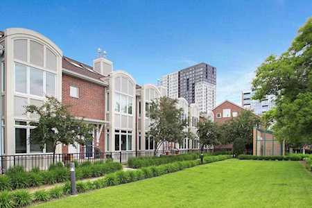 209 Bank Street SE Minneapolis, MN 55414
