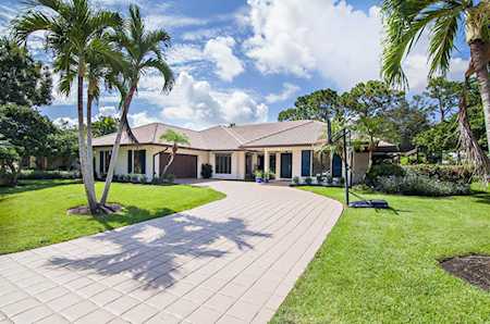 4 Berwick Road Palm Beach Gardens, FL 33418