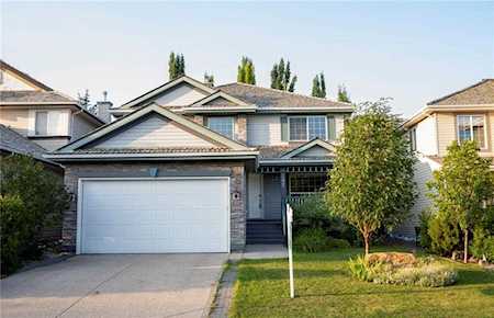 42 Springbank Crescent SW Calgary, AB T3H 3S8