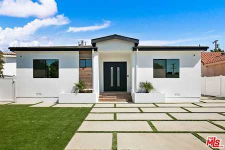 12713 Tiara Street Valley Village, CA 91607