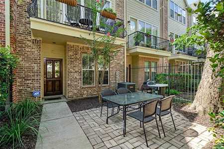 2902 Chenevert St Houston, TX 77004