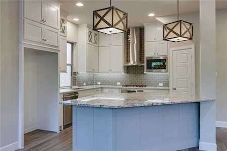 7023 Mistflower Lane Dallas, TX 75231