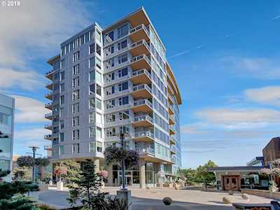 1900 SW N River Dr #703 Portland, OR 97201
