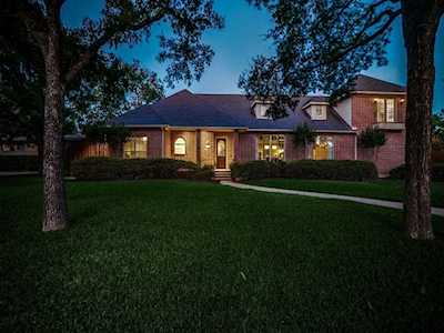 10126 Hedgeway Drive Dallas, TX 75229