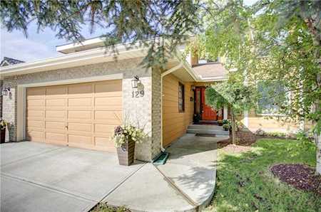129 Sunwood Place SE Calgary, AB T2X 2K8