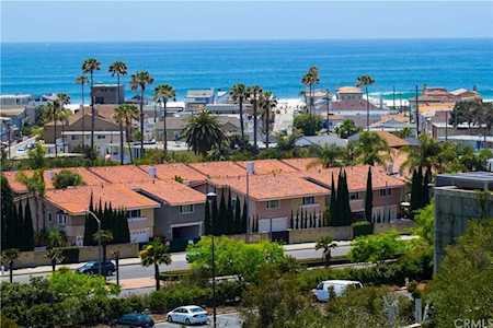 200 Paris Lane #311 Newport Beach, CA 92663