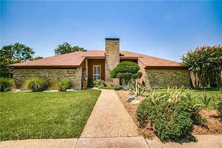 9402 Hilldale Drive Dallas, TX 75231