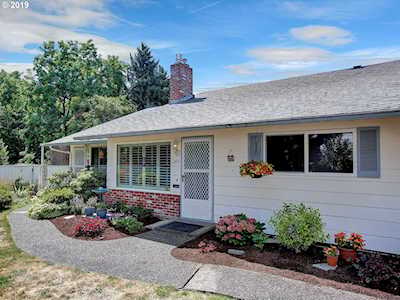 2451 SE Lake Rd Milwaukie, OR 97222