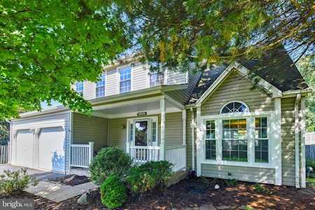 5702 Locust Branch Ct Centreville, VA 20120