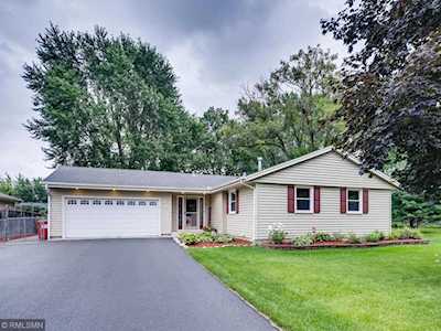 8305 5th Avenue S Bloomington, MN 55420